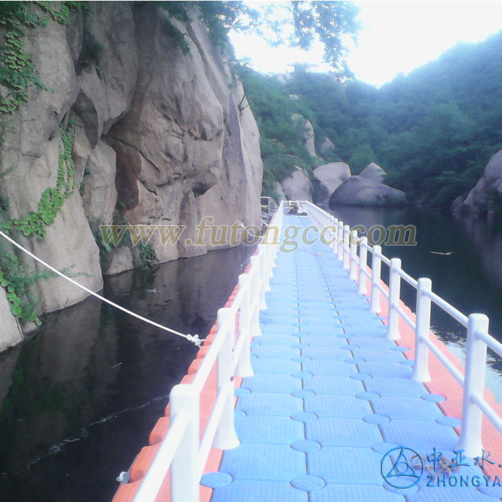 河南駐馬店嵖岈山景區(qū)浮橋